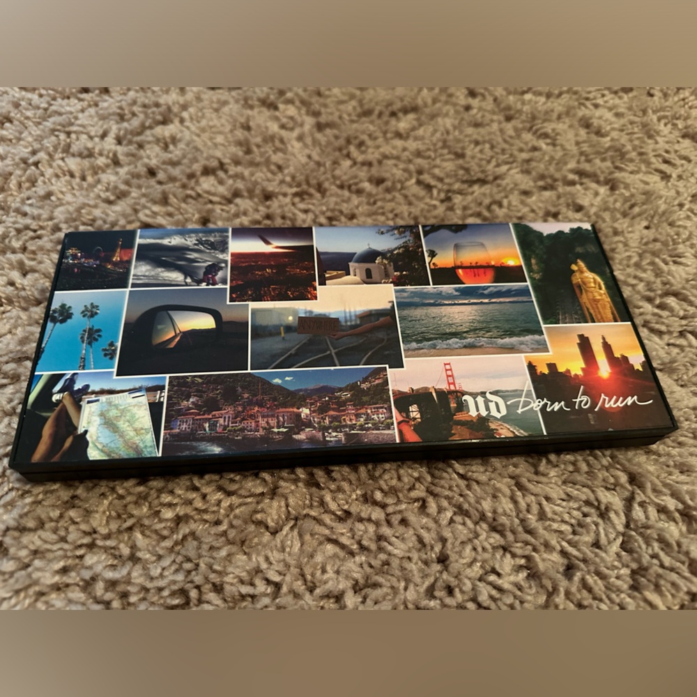 Urban Decay eyeshadow palette